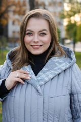 Пальто демісезонне стьобане довге з капюшоном, світло-сіре